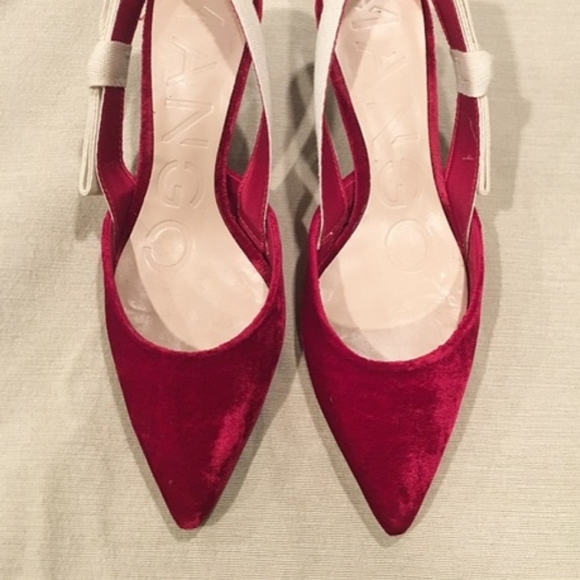 Red J'adior-Style Red Velvet Slingback Pumps Heels - Picture 5 of 5
